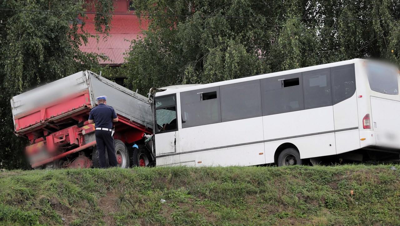 Jest druga śmiertelna ofiara wypadku w Świniarsku. Kierowca tira ma zarzut