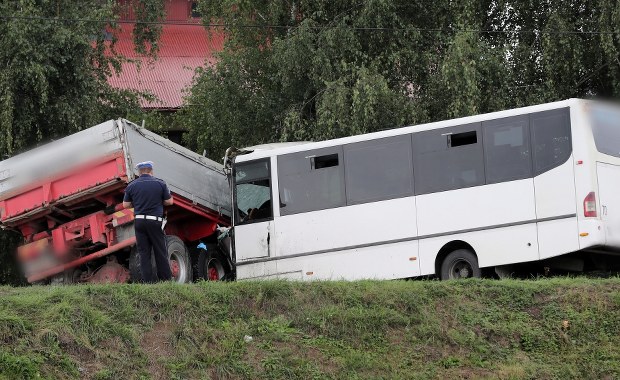 Jest druga śmiertelna ofiara wypadku w Świniarsku. Kierowca tira ma zarzut