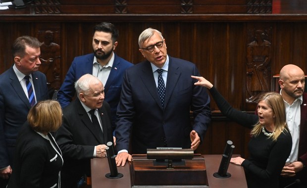 Jest kara za „mordercę” i „sadystę”. Kaczyński i Arent tracą pieniądze