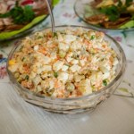 Jest lepsza niż tradycyjna sałatka jarzynowa. Pokochasz ją od pierwszego kęsa