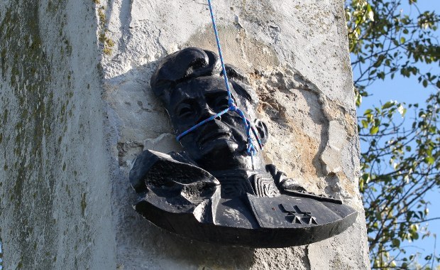 Jest nowa rosyjska oferta dla Pieniężna za popiersie kata Armii Krajowej