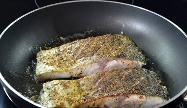 ​Jest o niebo lepszy od karpia. Ma chude mięso i jest praktycznie bez ości