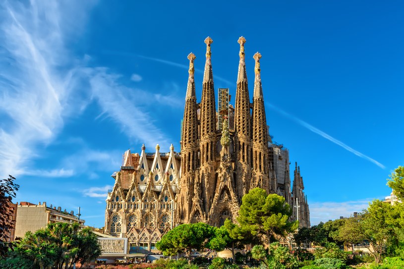 Jest oficjalna data ukończenia Sagrada Familia. W 100. rocznicę śmierci architekta /123RF/PICSEL