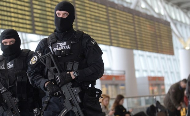 Jest projekt ustawy antyterrorystycznej. Będzie zapis o prawie do "snajperskiego strzału"