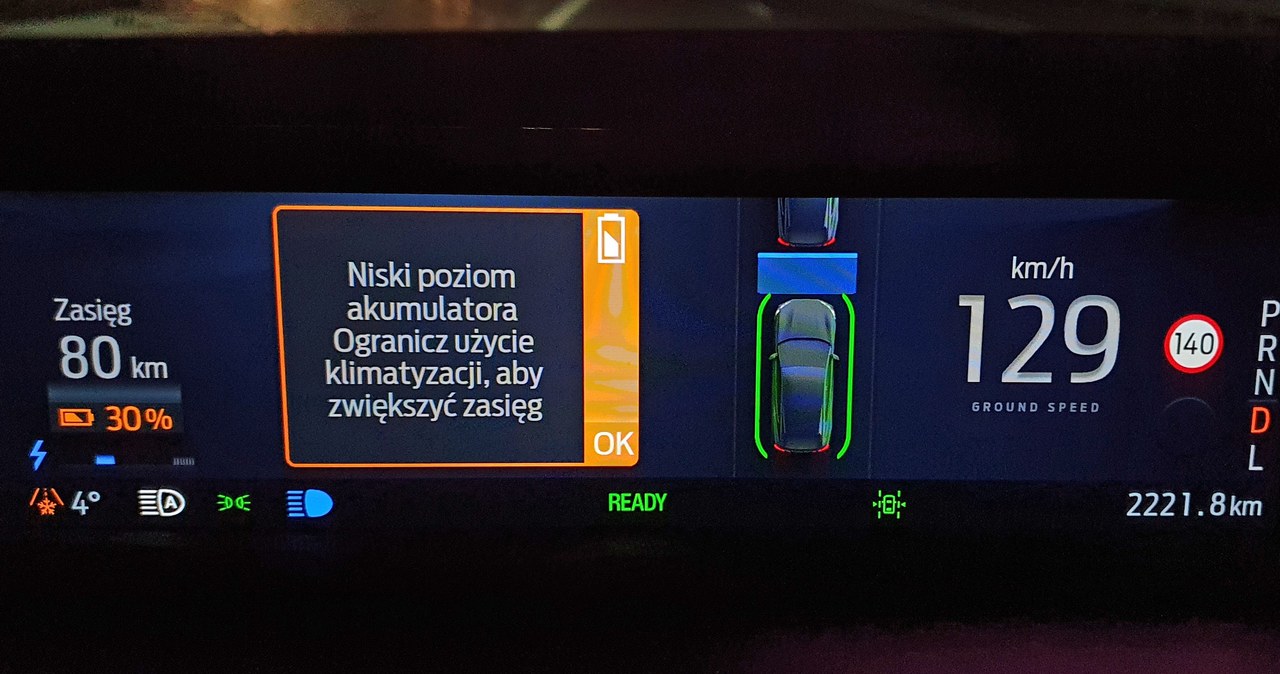 Jest prosty sposób na wydłużenie zasięgu elektryka zimą - wyłączyć ogrzewanie /Michał Domański /INTERIA.PL