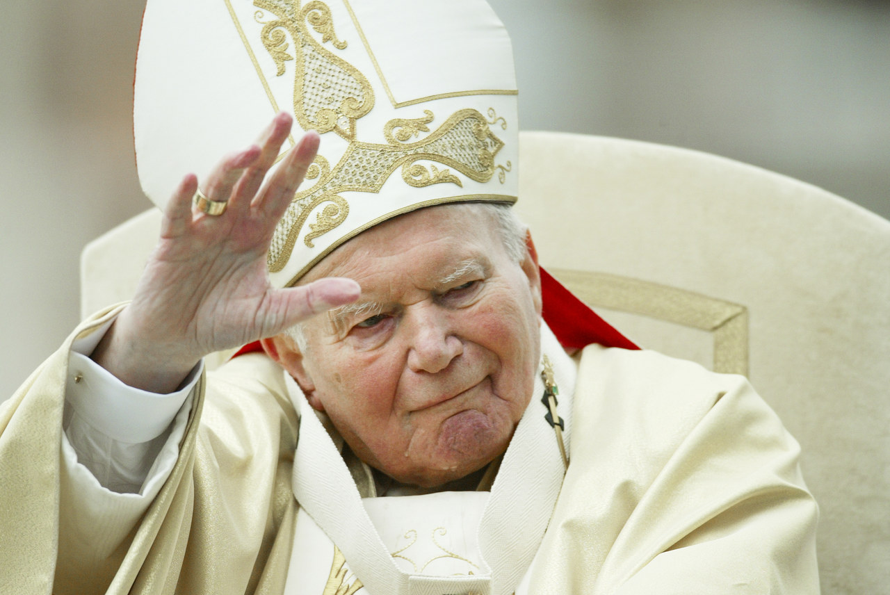 Jest reakcja episkopatu na doniesienia ws. Jana Pawła II