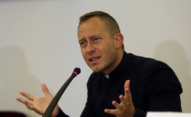 Jest śledztwo w sprawie znanego księdza