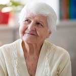 Jest sprzymierzeńcem seniorów. Magnez poprawia pamięć i koncentrację, wspiera pracę mięśni