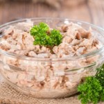 Jest w nim najwięcej życiodajnej witaminy. Jedz, by chronić serce i stawy, a także poprawić pamięć