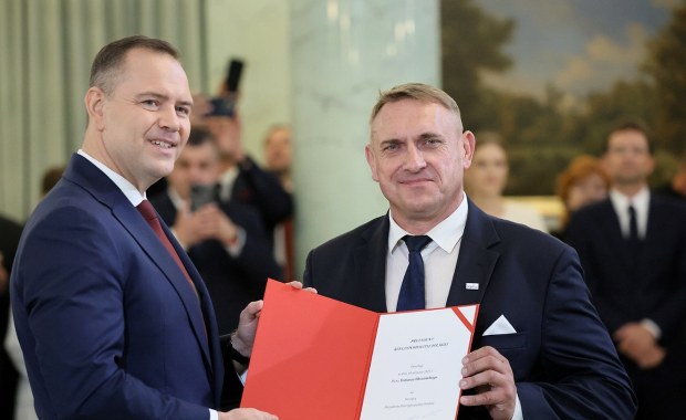 Jest winny setki tysięcy złotych rolnikom? To doradca Nawrockiego