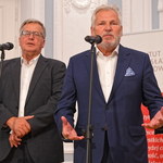 "Jest wyborem nadziei". Kwaśniewski i Komorowski poparli Trzaskowskiego 