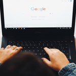 Jesteś młody i nie korzystasz z Google? Google to wie i to zmieni