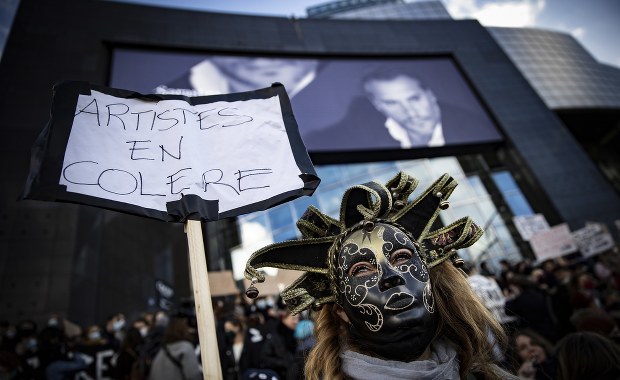 "Jesteśmy w depresji". Protest artystów we Francji 