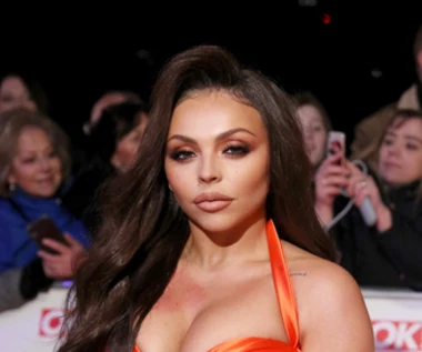 Jesy Nelson pozuje w bikini. Fani zachwyceni 