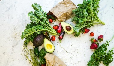 Jesz warzywa i owoce, a cera cały czas się pogarsza? Zimą popełniasz ten kluczowy błąd