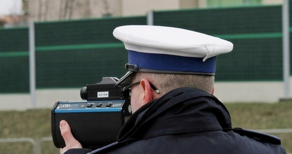 Jeszcze nie zdążył zrobić prawa jazdy, a już by je stracił /Policja