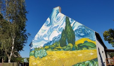 Jeszcze piękniejsza, niż Zalipie. Ta polska wieś to dzieło sztuki 