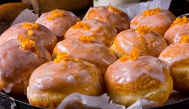 Jeszcze przed Tłustym czwartkiem! Te sklepy już sprzedają pączki w promocji