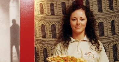 Jeszcze w ostatnie wakacje normą było zarobić 5 tysięcy na rękę jako kelner /INTERIA.PL