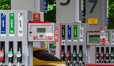 Jeżdżą za 24 zł/100 km. Polacy znów rzucili się na nowe auta z LPG