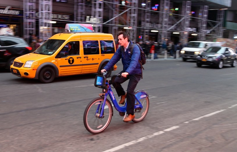 Jeżdżenie na rowerze robi się w USA coraz bardziej popularne /Jerzy Ciszewski /Reporter