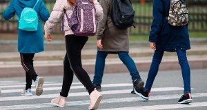 Jeździł czarnym samochodem. Zaczepiał dzieci przed szkołami