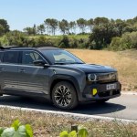 Renault 4 Jeździłem Renault 4 E-Tech Plein Sud. Jeden element zmienia wszystko
