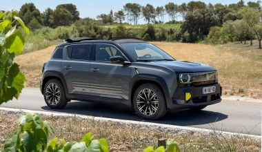 Jeździłem Renault 4 E-Tech Plein Sud. Jeden element zmienia wszystko 