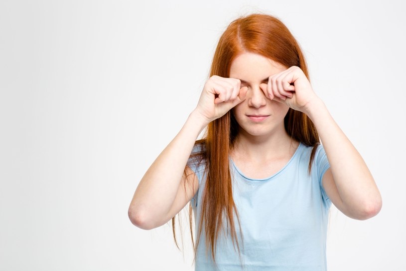 Jeżeli pieczenie oczu jest dokuczliwe, a domowe sposoby nie pomagają. Udaj się do lekarza /123RF/PICSEL