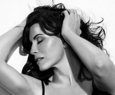 Jeżeli słyszycie nazwisko Julianny Margulies, zapewne pierwszą rzeczą, która przychodzi wam do głowy, jest "Żona idealna". To właśnie rola w serialu stacji CBS przyniosła aktorce międzynarodowe uznanie i status gwiazdy.

Z okazji 50. urodzin Julianny Margulies przypominamy najważniejsze momenty jej aktorskiej kariery.