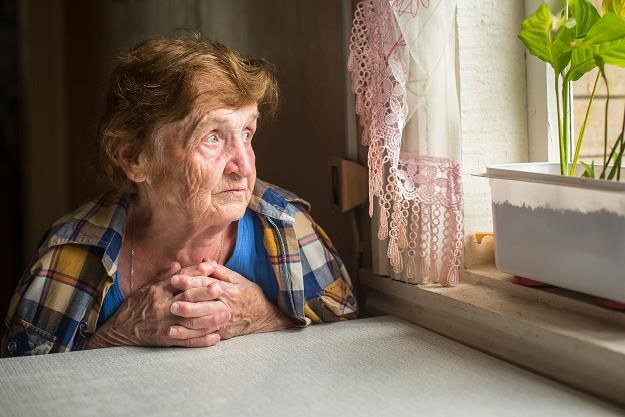 Jeżeli wiek emerytalny zostanie obniżony, najbardziej stracą na tym kobiety /&copy;123RF/PICSEL