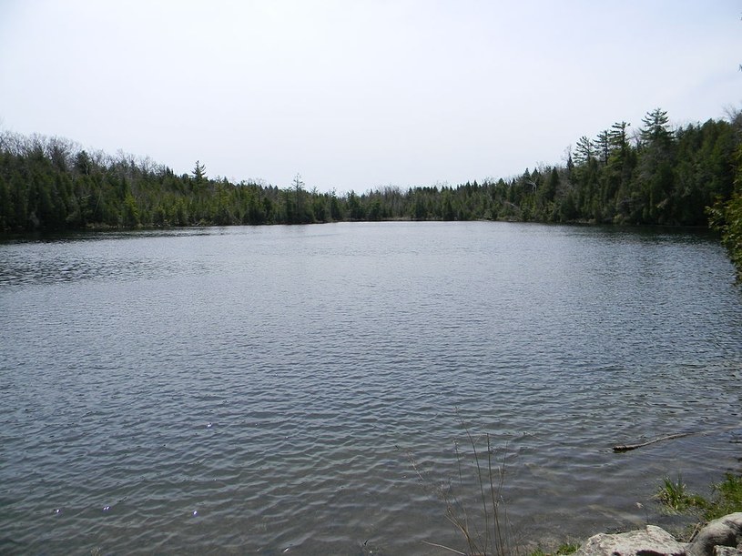 Jezioro Crawford /Laslovarga/CC BY-SA 3.0 Deed (https://creativecommons.org/licenses/by-sa/3.0/deed.en) /Wikimedia