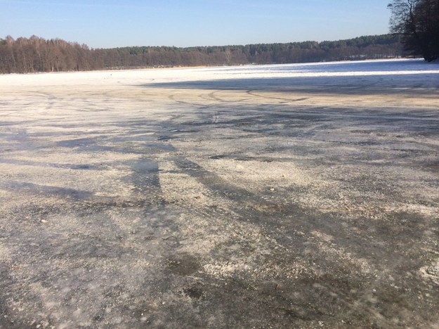 Jezioro, po którym jeżdżą kierowcy /Piotr Bułakowski /RMF FM