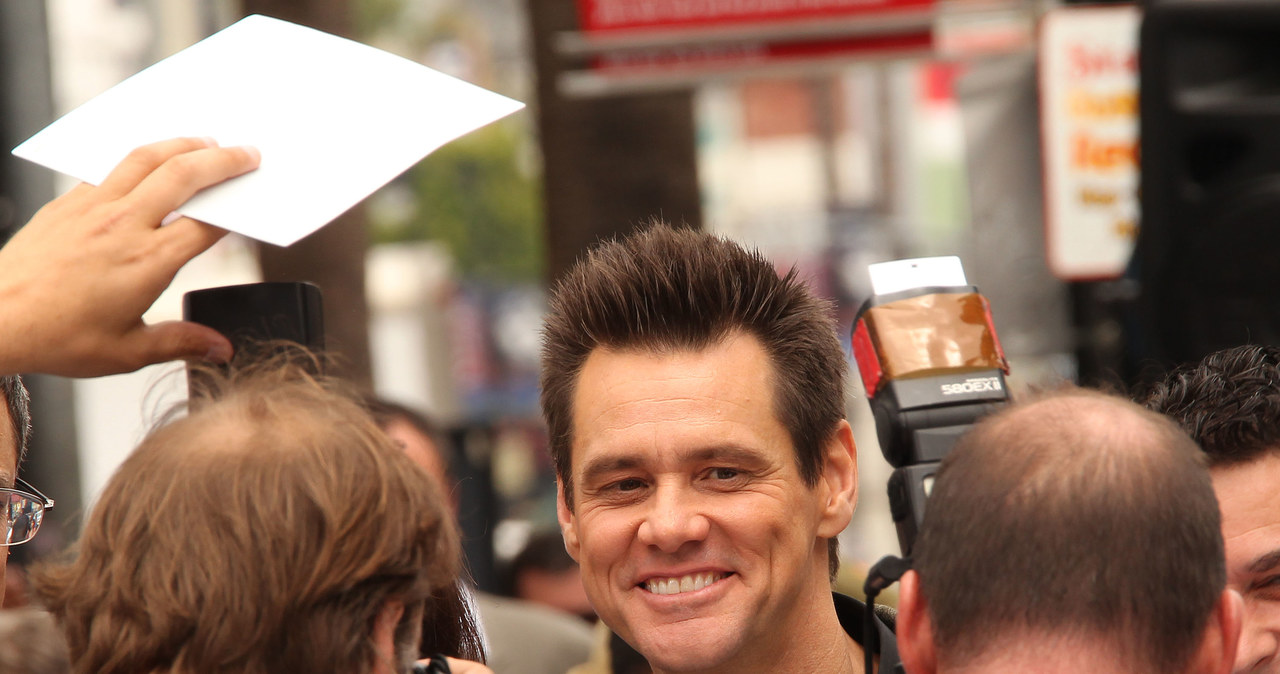 Jim Carrey pod ostrzałem fotoreporterów (2011) /Frederick M. Brown /Getty Images