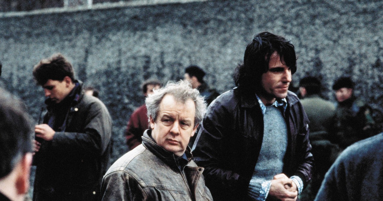Jim Sheridan i Daniel Day-Lewis na planie "W imię ojca" /Universal Pictures/Jonathan Hession/Album Online /East News
