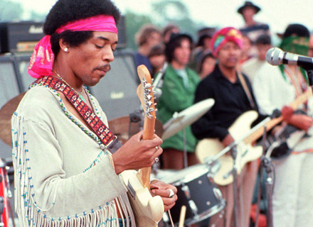 Jimi Hendrix byłby zadowolony, słysząc wykonanie Slasha? /arch. AFP