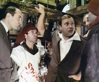 Joachima Lamżę mogliśmy oglądać na kinowym ekranie m.in. w "Kingsajzie" Juliusza Machulskiego (krasnal Zyl), "Rozmowach kontrolowanych" (żołnierz patrolujący Plac Trzech Krzyży w sylwestra) czy drugiej części "Vabanku" ("żołnierz niemiecki"). "Dzięki temu zawodowi udało mi się przeżyć komunę. Aktorzy byli wybrańcami w tamtym czasie" - wspomina Lamża.

Przez siedem lat aktor należał także do zespołu Teatru Rozmaitości. "To był wspaniały schowek. Fantastyczni ludzie: Andrzej Jarecki, Jerzy Dobrowolski, Stanisław Tym, Wojciech Młynarski i wielu innych współpracowało z tym teatrem. Czego chcieć więcej? Graliśmy przedstawienia, które wówczas były kontrą na teatralnej mapie Warszawy. To był luksus" - opowiada Lamża.