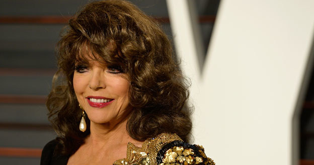 Joan Collins swoją energią życiową i optymizmem mogłaby obdzielić pewnie niewielki kraj /Getty Images