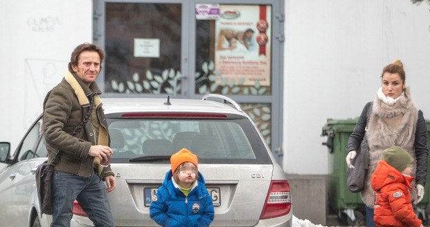 Joanna Brodzik i Paweł Wilczak z synami /Foto IP