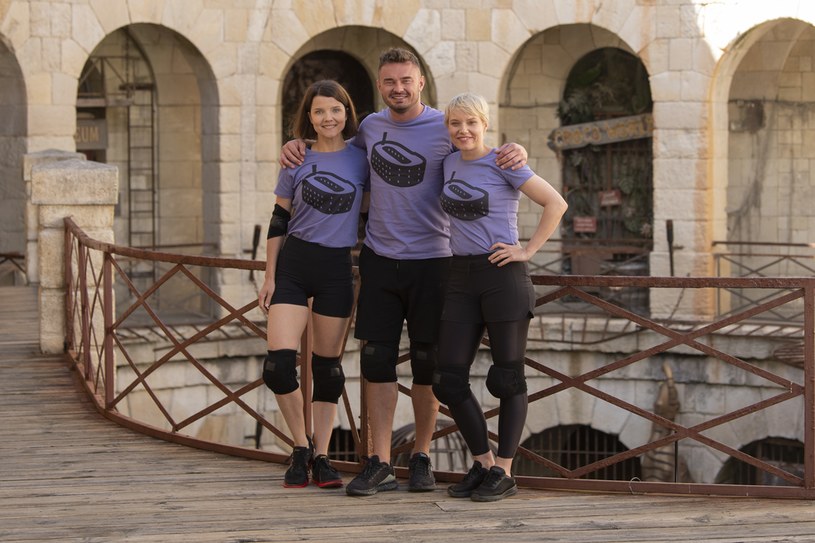 Joanna Jabłczyńska (L) i Roma Gąsiorowska (P) na planie programu "Fort Boyard" /Viaplay /materiały prasowe