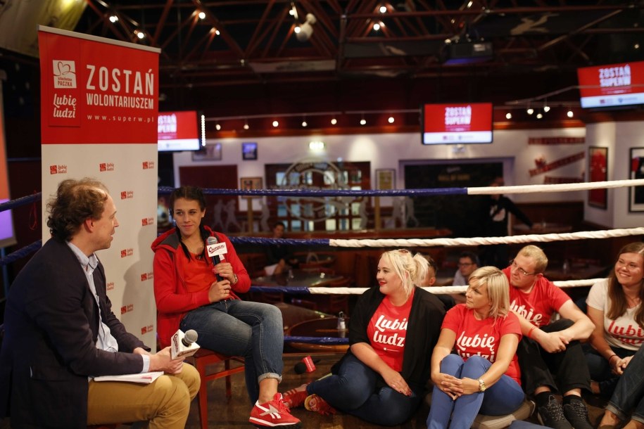 Joanna Jędrzejczyk na spotkaniu ze Szlachetną Paczką /Agnieszka Ożga -Woźnica /Materiały prasowe