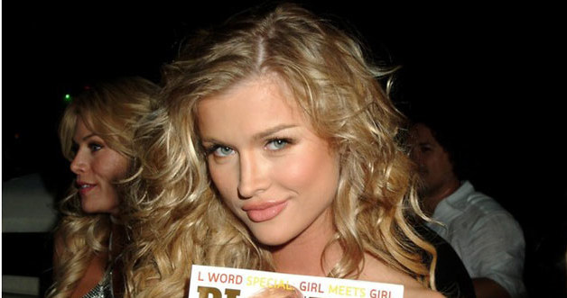 Joanna Krupa pozowała do wielu magazynów dla panów, także dla "Playboya". /East News