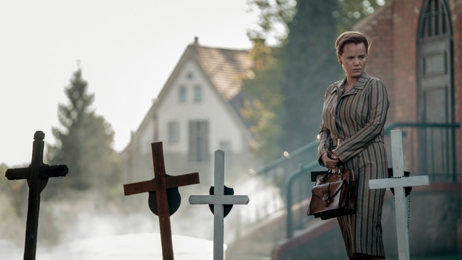 Joanna Kulig na planie "Ołowianych dzieci" Macieja Pieprzycy /Robert Pałka / Netflix /Materiały prasowe