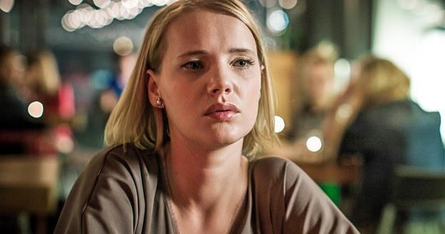 Joanna Kulig w scenie z filmu "Warsaw by Night" Natalii Korynckiej-Gruz /materiały dystrybutora