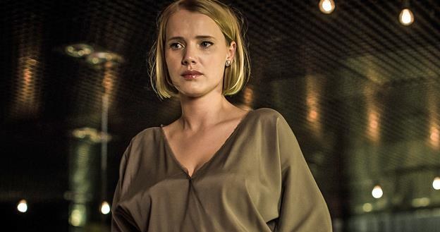 Joanna Kulig w scenie z filmu "Warsaw by Night" /materiały dystrybutora