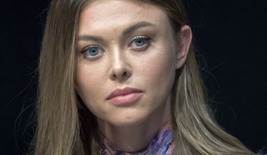 Joanna Opozda porusza się o kulach. Zabrała głos po wyjściu ze szpitala. "Mam nadzieję"