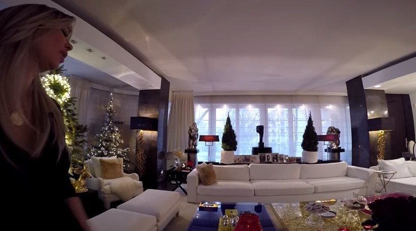 Joanna Przetakiewicz pokazała swoje piękne mieszkanie w programie Łukasza Jakóbiaka "Jak mieszkają gwiazdy?" /YouTube /materiał zewnętrzny