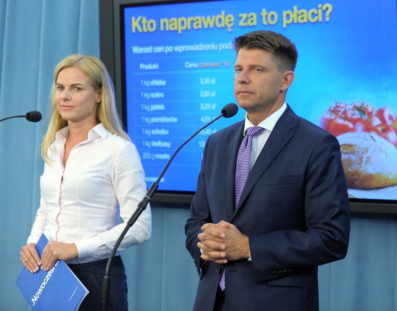 Joanna Schmidt i Ryszard Petru latali po Polsce /Jan Bielecki /East News