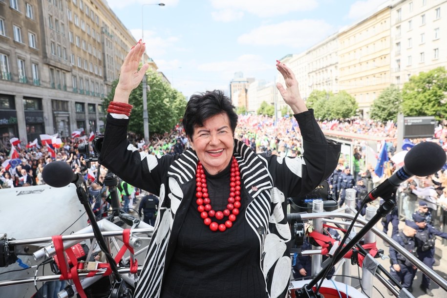 Joanna Senyszyn /	Leszek Szymański   /PAP
