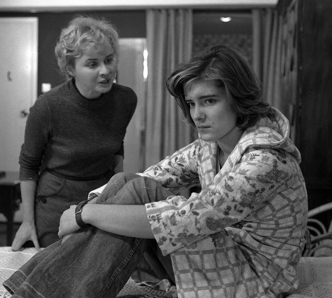 Joanna Szczepkowska i Małgorzata Snopkiewicz w filmie "Con amore" w reżyserii Jana Batorego (1976) /materiały prasowe